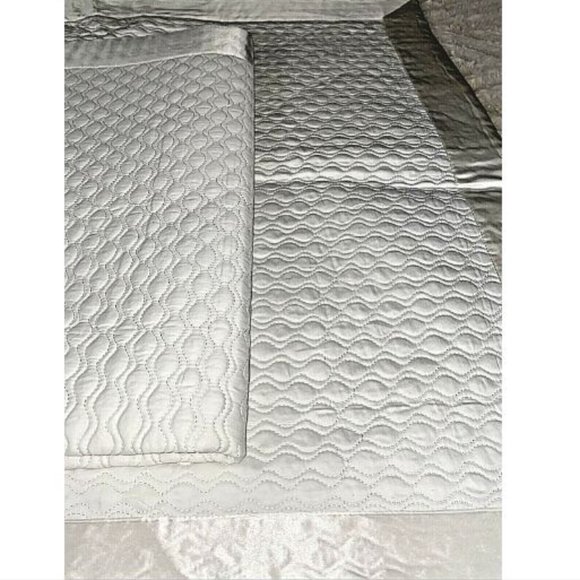 Two HUGO BOSS Luxury Ovals Pearl White Cotton Silk Border STANDARD Sham Set 2pc - Picture 8 of 10